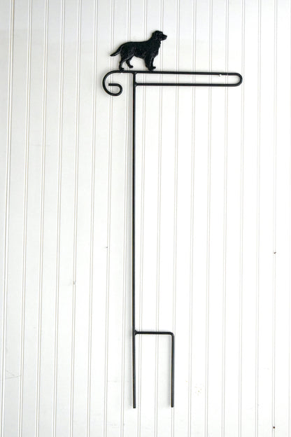 Small Garden Flag Holder With Golden Retriever Dog Cutout Design