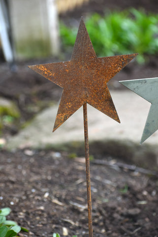 Rusted Star Cutout on Stake